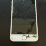 iPhone7欠損が発生する程の割れ具合