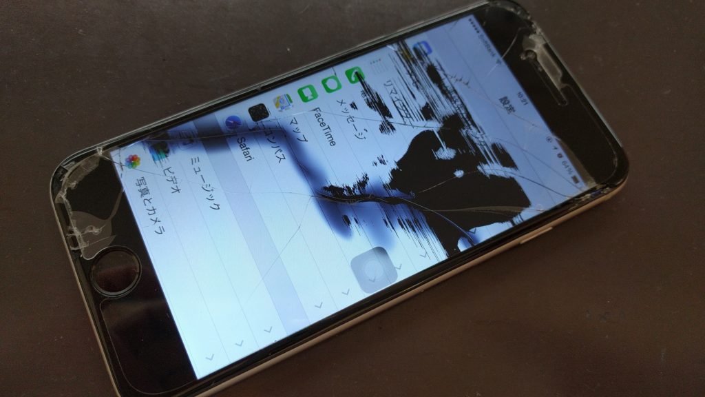 液晶の表示不良をおこしたiPhone6s