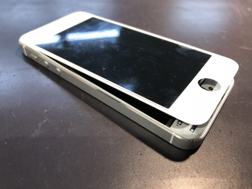 バッテリー膨張で画面が浮く Iphone6s以前の機種は全て交換推奨です Iphone修理を渋谷でお探しの方ならスマップル渋谷本店