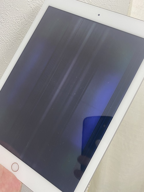 iPadの液晶表示不良
